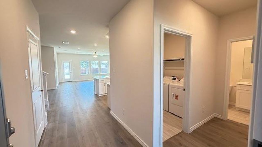 Spacious, unfurnished interior of a new home in California Meadows, Arlington (Image 16).