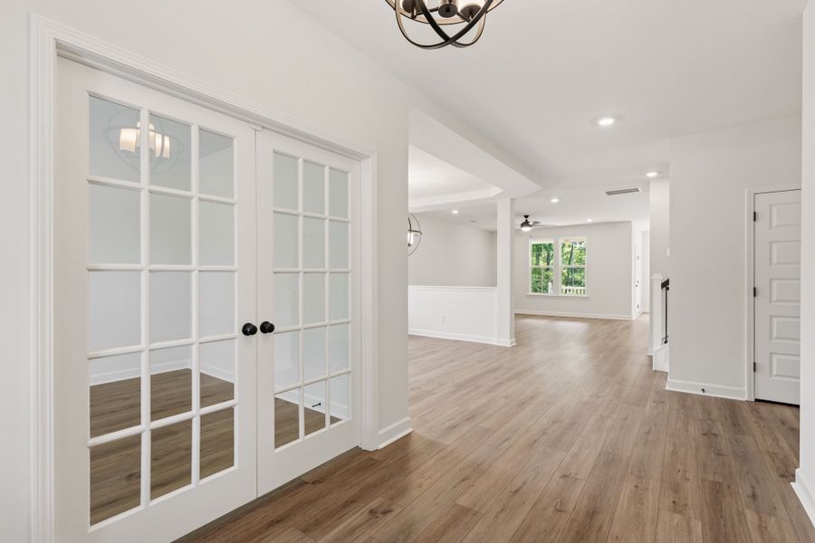 Spacious, unfurnished interior of a new home in Timberland Grove, Anderson (Image 18).