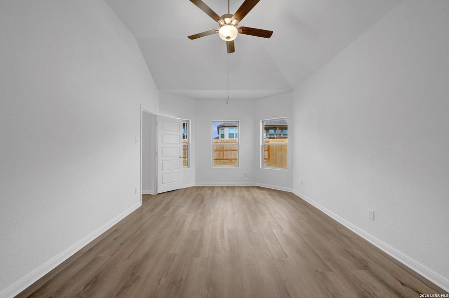 Spacious, unfurnished interior of a new home in Greenspoint Heights, Seguin (Image 48).