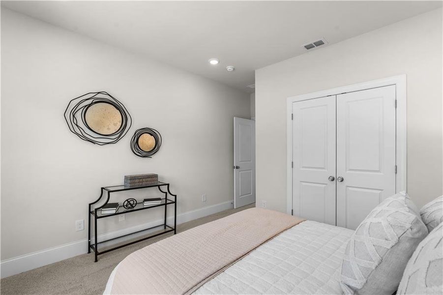Furnished interior view inside a new home in Aberdeen, Hoschton (Image 18).