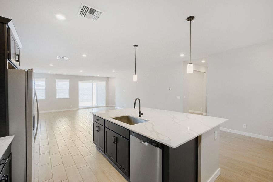 New Home in San Tan Valley, AZ.  - Slide 15