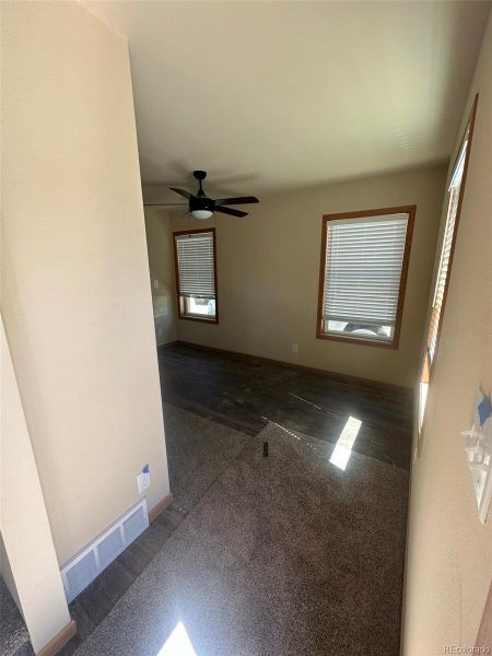 Spacious, unfurnished interior of a new home in , Granby (Image 8).