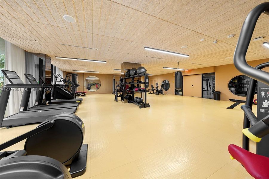 Community amenities in , Miami (Image 35).