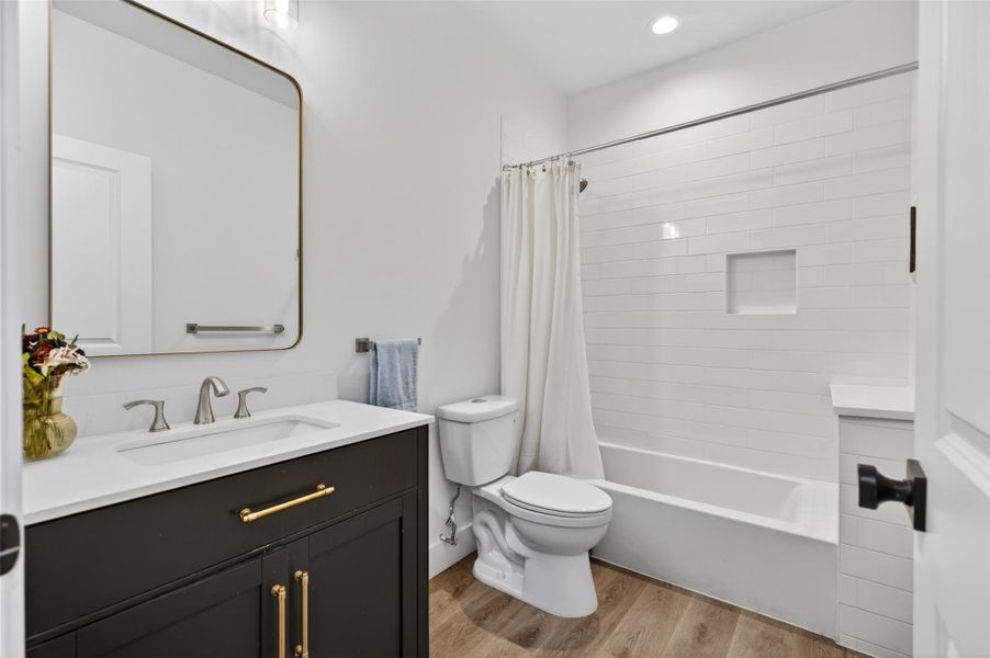 Barndominium Bath 2