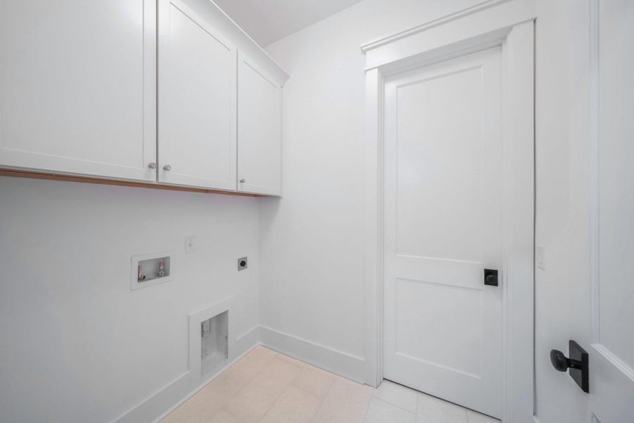 Spacious, unfurnished interior of a new home in , Mount Pleasant (Image 101).