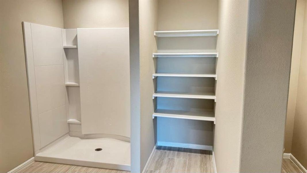 Spacious, unfurnished interior of a new home in Highlands at Chapel Creek, Fort Worth (Image 20).