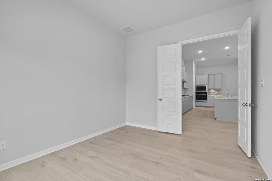 Spacious, unfurnished interior of a new home in Ladera, San Antonio (Image 36). Spacious, unfurnished interior of a new home in Ladera, San Antonio (Image 36).