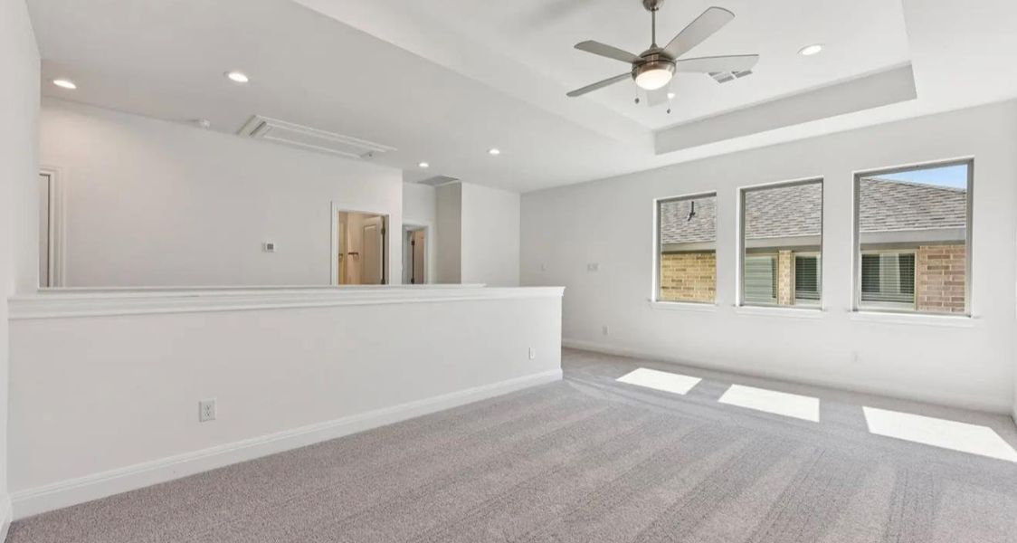 Spacious, unfurnished interior of a new home in 6 Creeks, Kyle (Image 12).