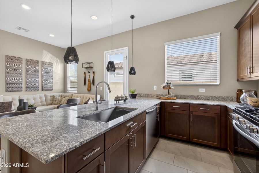 18_6x7a2024 18_6x7a2024