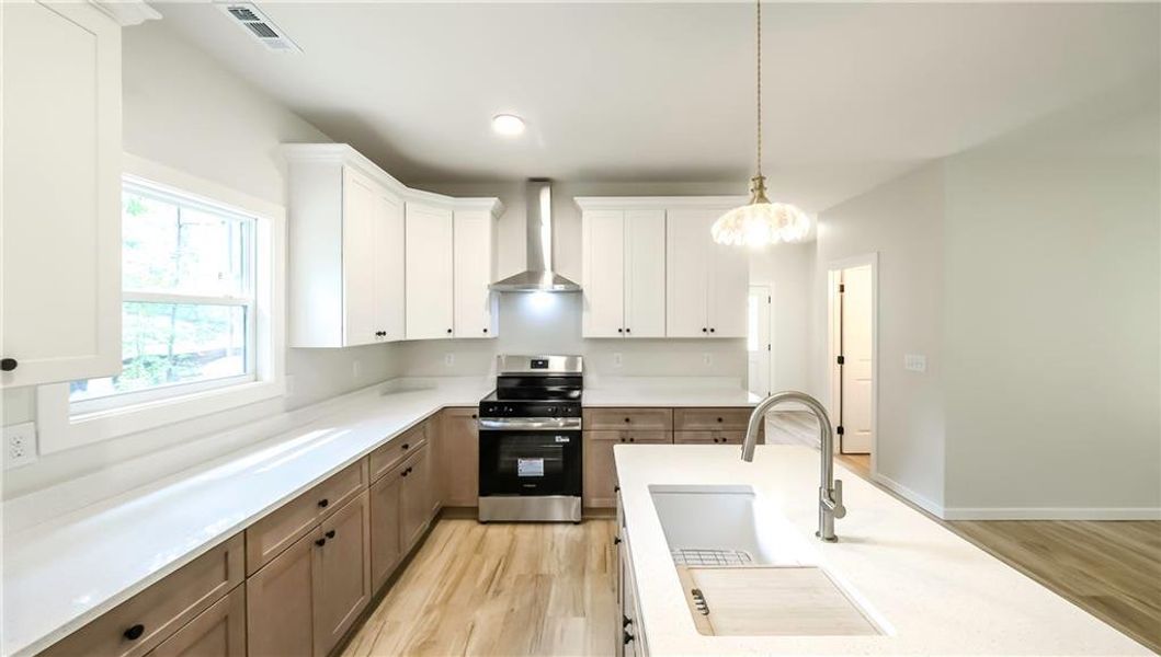 Furnished interior view inside a new home in , Carrollton (Image 10).
