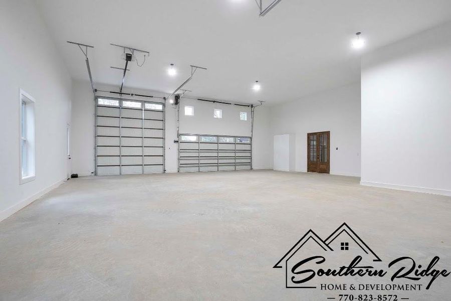 Spacious, unfurnished interior of a new home in , Roopville (Image 17).