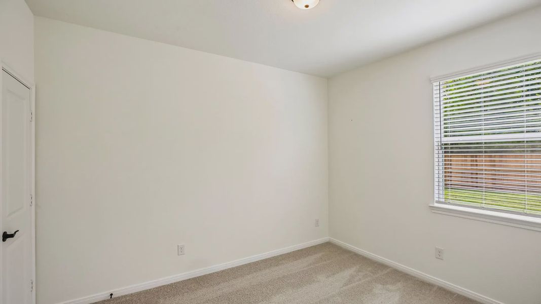 Spacious, unfurnished interior of a new home in Woodforest, Montgomery (Image 29).