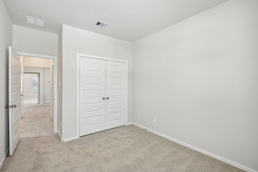 Spacious, unfurnished interior of a new home in Pinewood Trails - City Series, Atascocita (Image 30). Spacious, unfurnished interior of a new home in Pinewood Trails - City Series, Atascocita (Image 30).