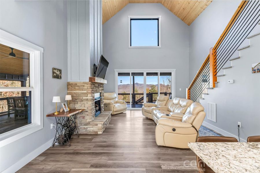 Furnished interior view inside a new home in , Nebo (Image 12).