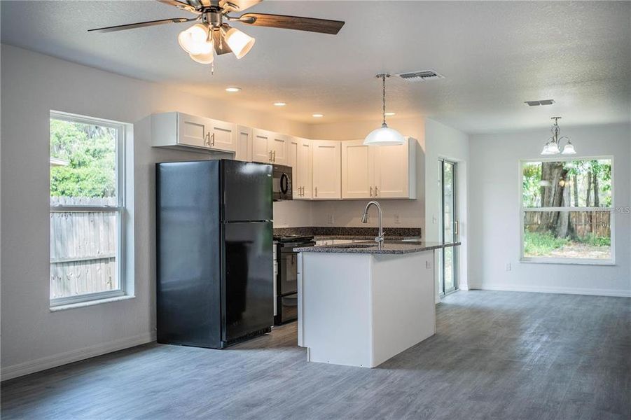 Furnished interior view inside a new home in , Lakeland (Image 13).