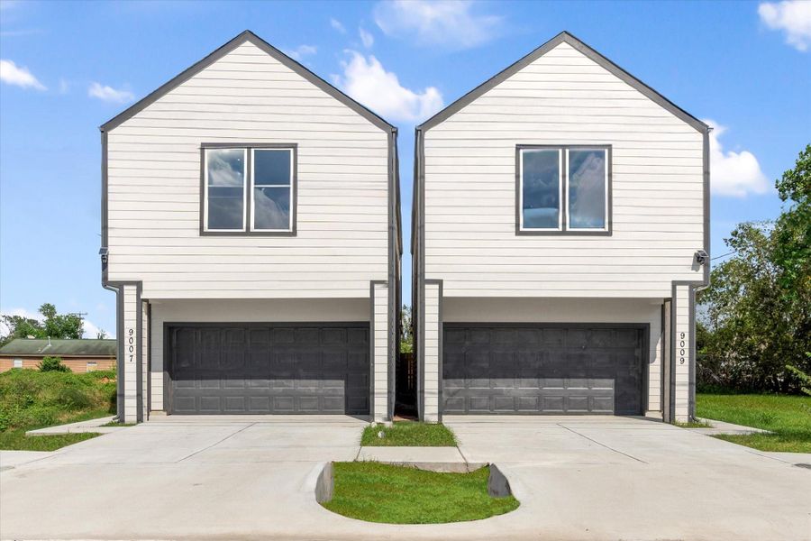 Front exterior of a new home in , Houston, TX, highlighting curb appeal (Image 1). Front exterior of a new home in , Houston, TX, highlighting curb appeal (Image 1).