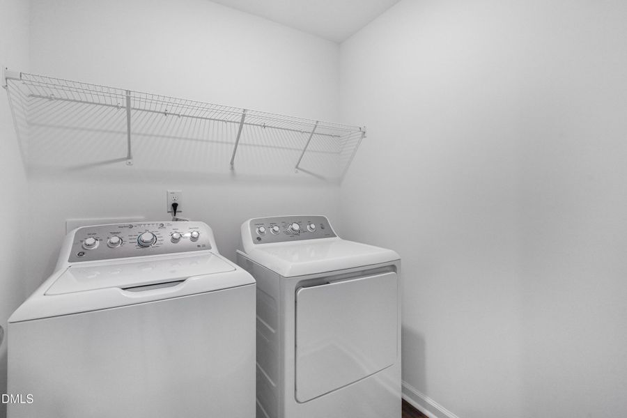 SUN_CaitlinCrossing_Pic_Cameron-28