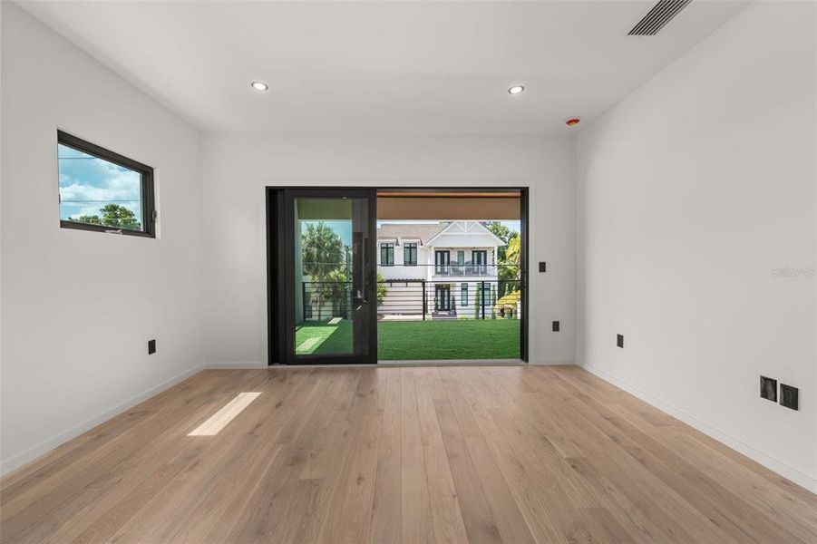 Spacious, unfurnished interior of a new home in , Sarasota (Image 66). Spacious, unfurnished interior of a new home in , Sarasota (Image 66).
