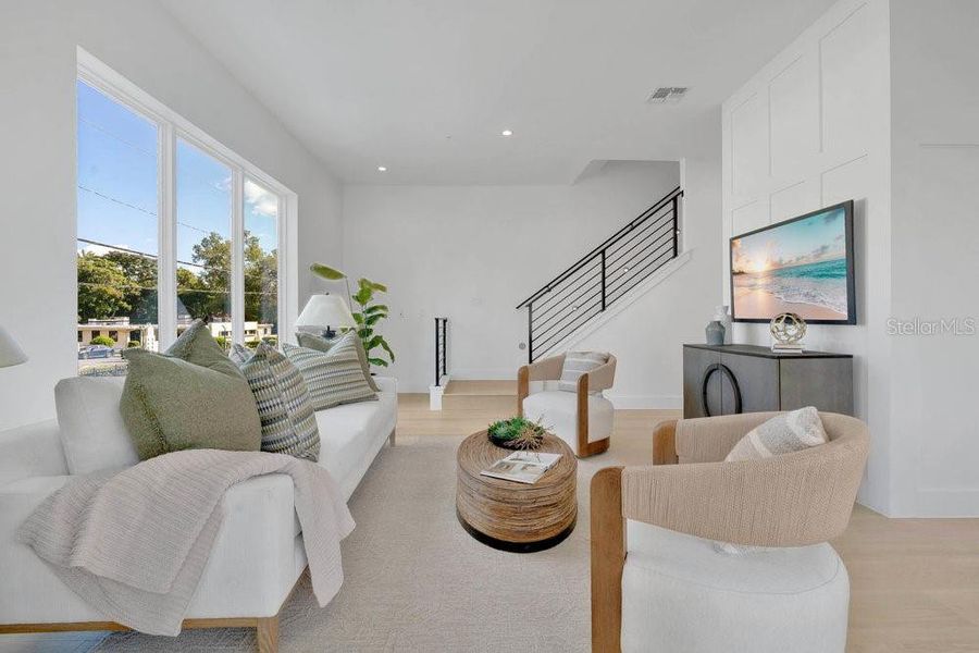 Furnished interior view inside a new home in , Orlando (Image 44).