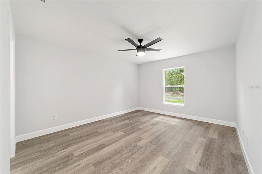 Spacious, unfurnished interior of a new home in , Ocala (Image 26).