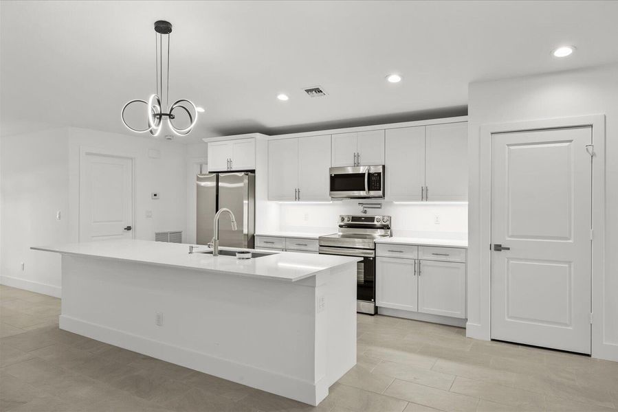 11-hag in-28 11-hag in-28