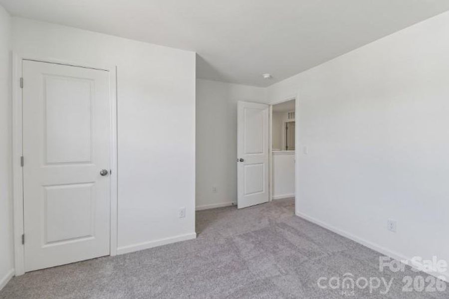 Spacious, unfurnished interior of a new home in Woodford, Thomasville (Image 9).