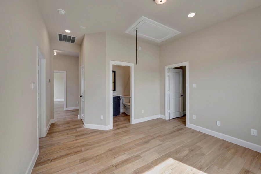 Spacious, unfurnished interior of a new home in Indigo - Enclave Collection, Richmond (Image 22). Spacious, unfurnished interior of a new home in Indigo - Enclave Collection, Richmond (Image 22).