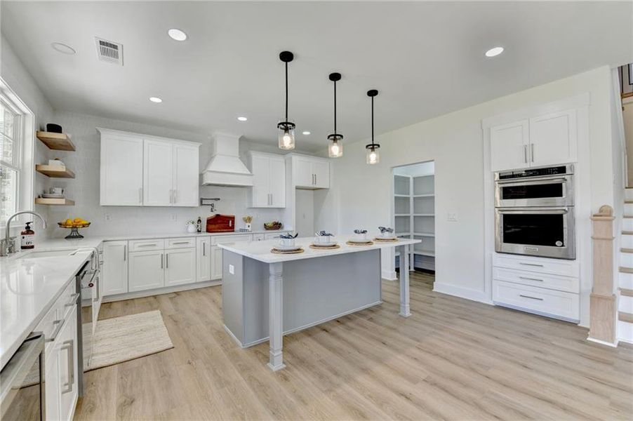 Furnished interior view inside a new home in , Jefferson (Image 6).