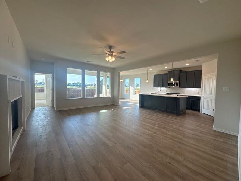 Spacious, unfurnished interior of a new home in Cedar Ridge Estates, Anna (Image 11).