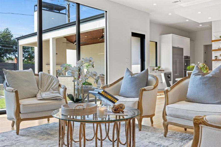 Furnished interior view inside a new home in , Dallas (Image 14). Furnished interior view inside a new home in , Dallas (Image 14).