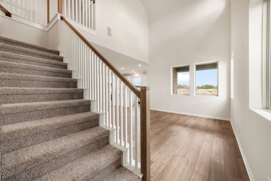 Spacious, unfurnished interior of a new home in Lariat, Liberty Hill (Image 19).