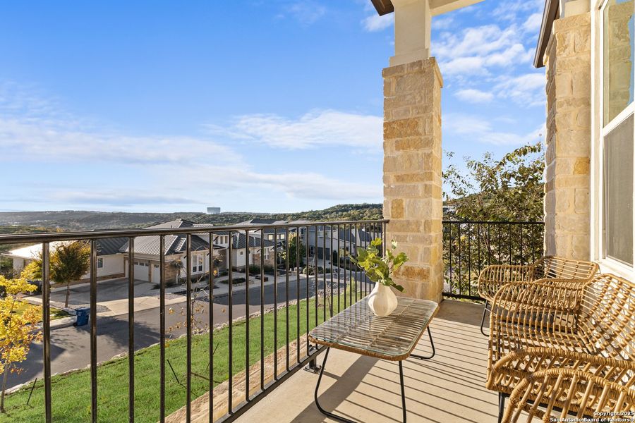 Exterior details and patio area of a home in , San Antonio (Image 1).