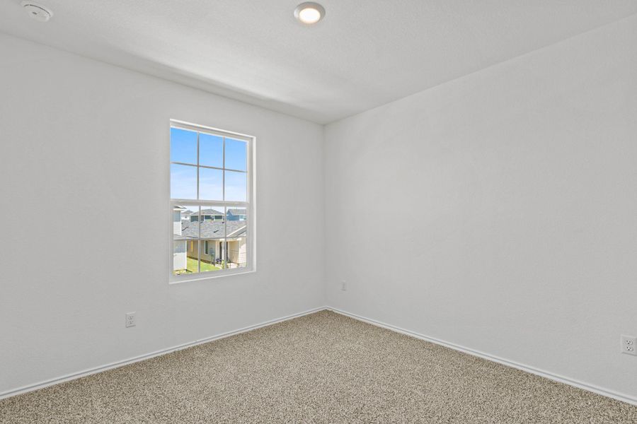 Spacious, unfurnished interior of a new home in Valverde, Bastrop (Image 26).