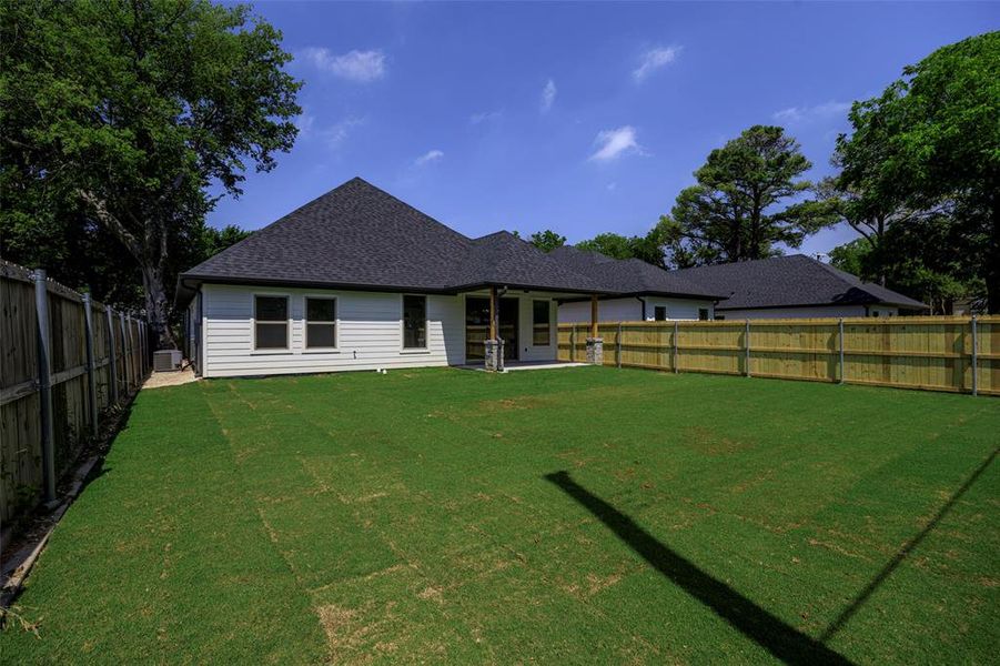 Exterior details and patio area of a home in , Fort Worth (Image 3).