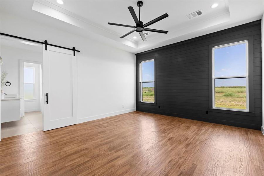 Spacious, unfurnished interior of a new home in , Maypearl (Image 19).