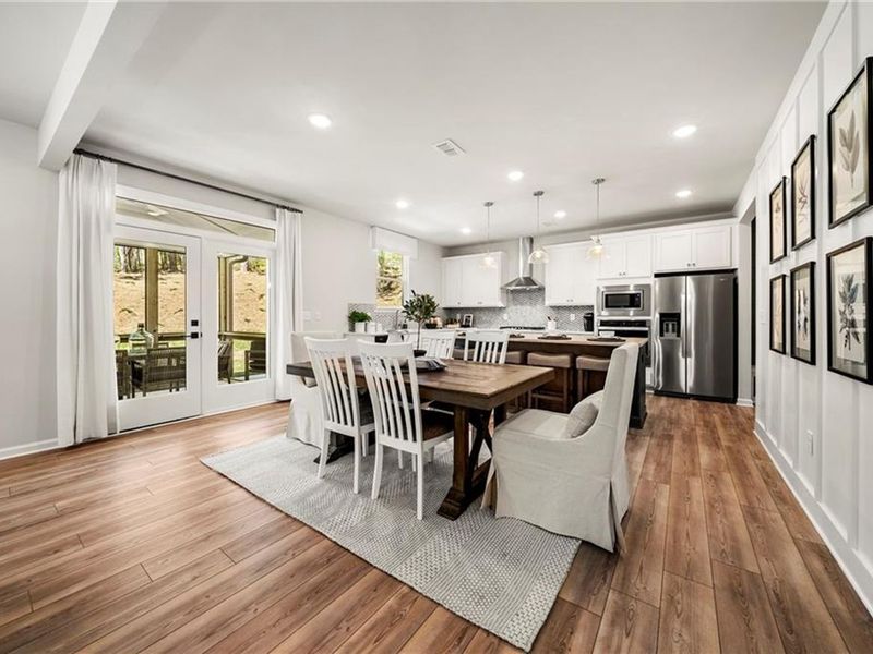 Furnished interior view inside a new home in Riverwood, Dallas (Image 13).