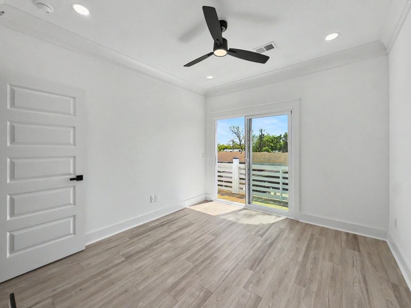 Spacious, unfurnished interior of a new home in , North Charleston (Image 21).