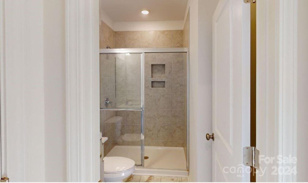 Main level full bathroom