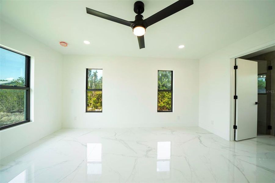 Spacious, unfurnished interior of a new home in , Punta Gorda (Image 11).