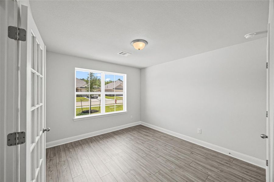 Image 23 of a home in Grand Oaks Reserve. Image 23 of a home in Grand Oaks Reserve.