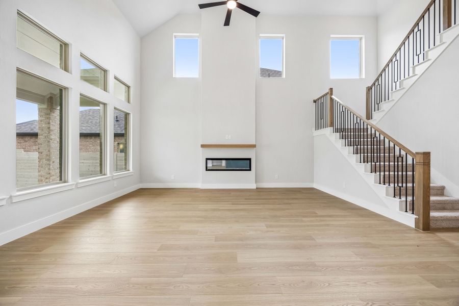 Spacious, unfurnished interior of a new home in Painted Tree Lakeside, McKinney (Image 17). Spacious, unfurnished interior of a new home in Painted Tree Lakeside, McKinney (Image 17).