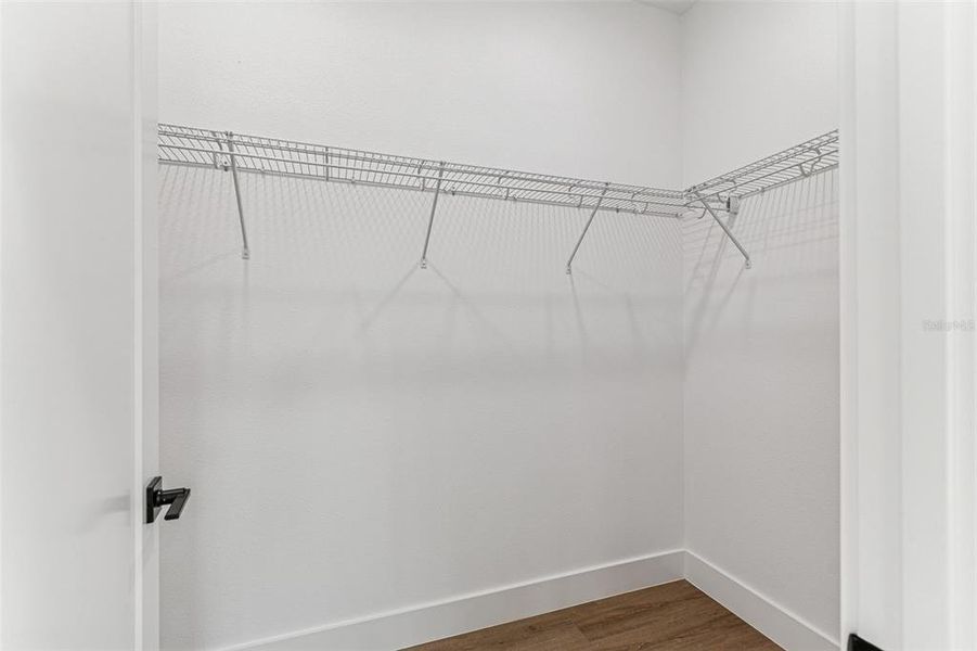 Spacious, unfurnished interior of a new home in , Tampa (Image 40).