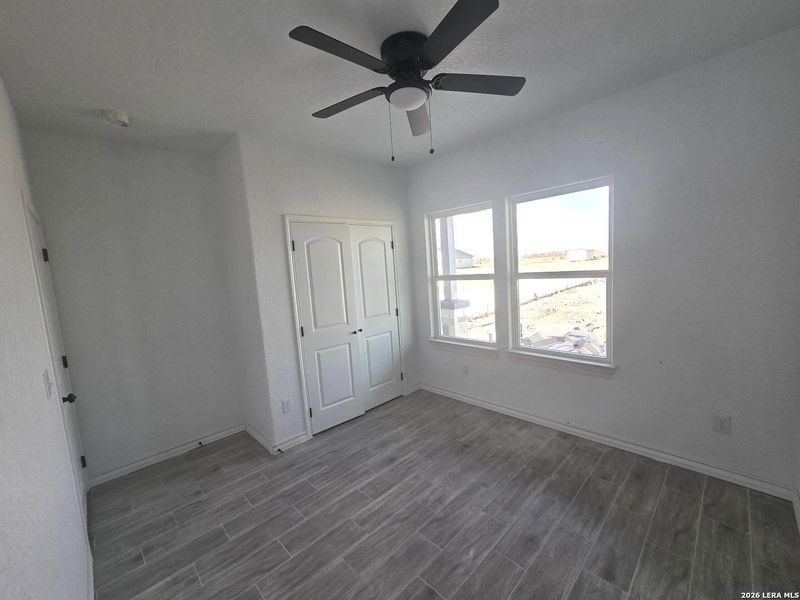 Spacious, unfurnished interior of a new home in , Natalia (Image 13).