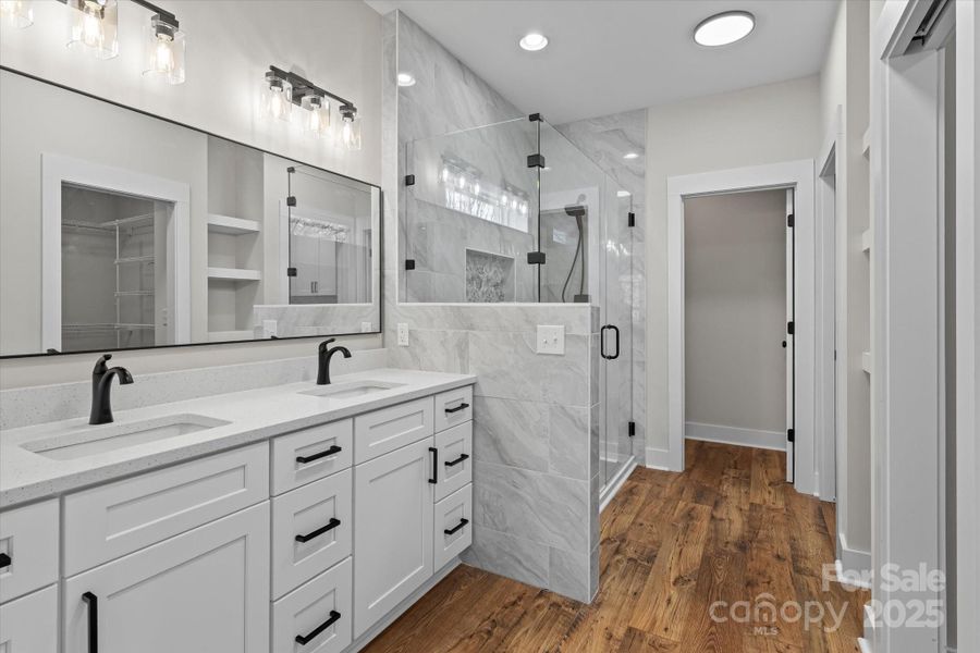 Primary Bath with Double Vanity and Lots of storage Primary Bath with Double Vanity and Lots of storage