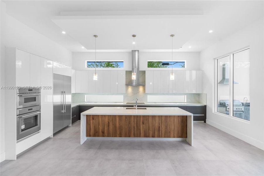 Furnished interior view inside a new home in , Doral (Image 7).