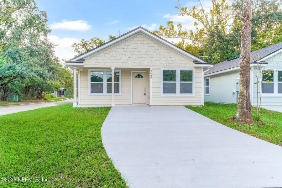 Front exterior of a new home in , Jacksonville, FL, highlighting curb appeal (Image 2). Front exterior of a new home in , Jacksonville, FL, highlighting curb appeal (Image 2).