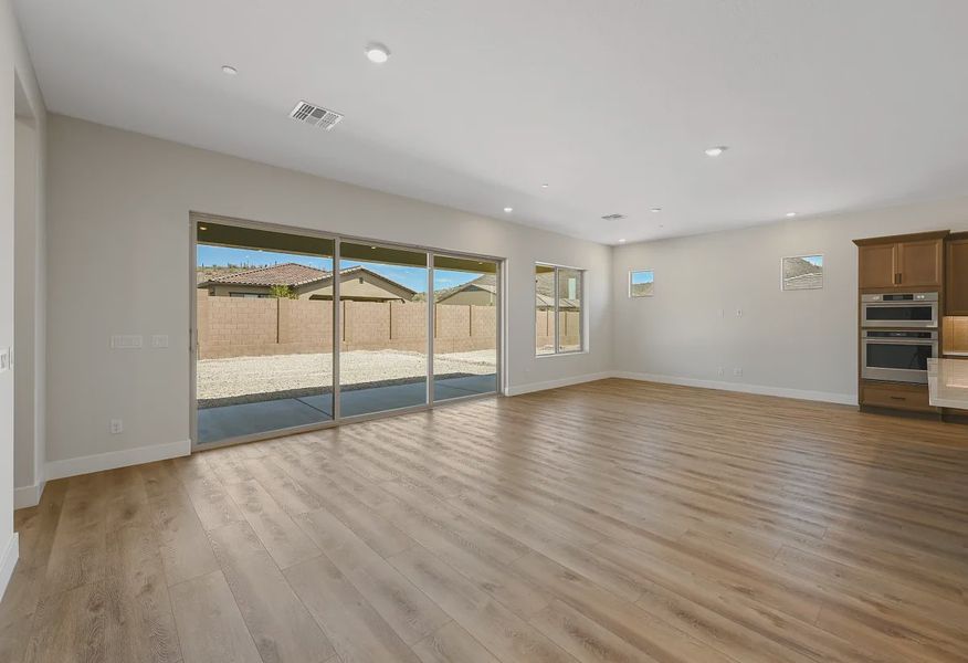 Trilogy Ridgecrest Discover HS 124 Great Room - 5 of 14