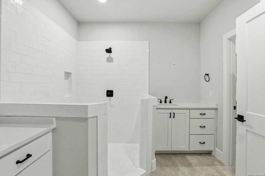 Furnished interior view inside a new home in , Canyon Lake (Image 8).