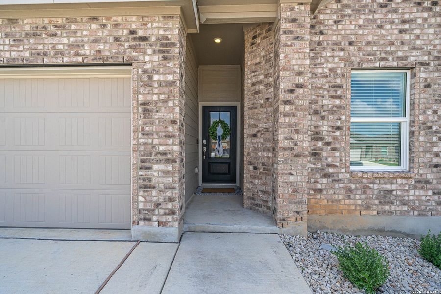 Exterior details and patio area of a home in Hidden Trails, Bulverde (Image 25).