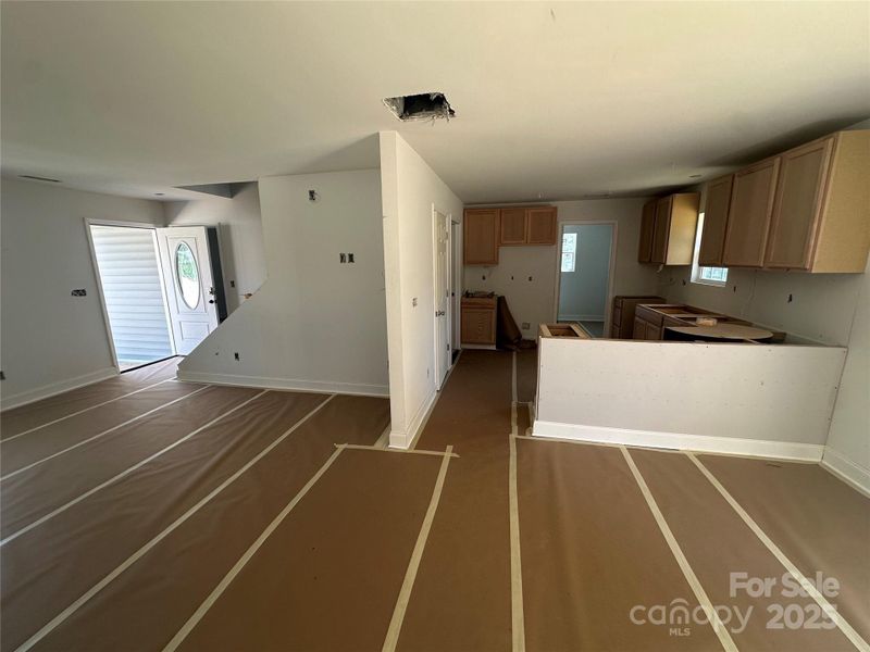 Spacious, unfurnished interior of a new home in , Taylorsville (Image 7).